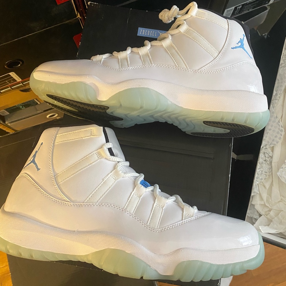 Air Jordan 11 “Legend Blue”